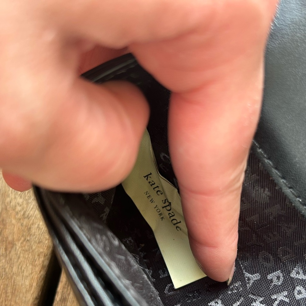 Kate Spade New York Stacy Bow Montford Park Wallet Billfold Black Leather - Picture 8 of 16